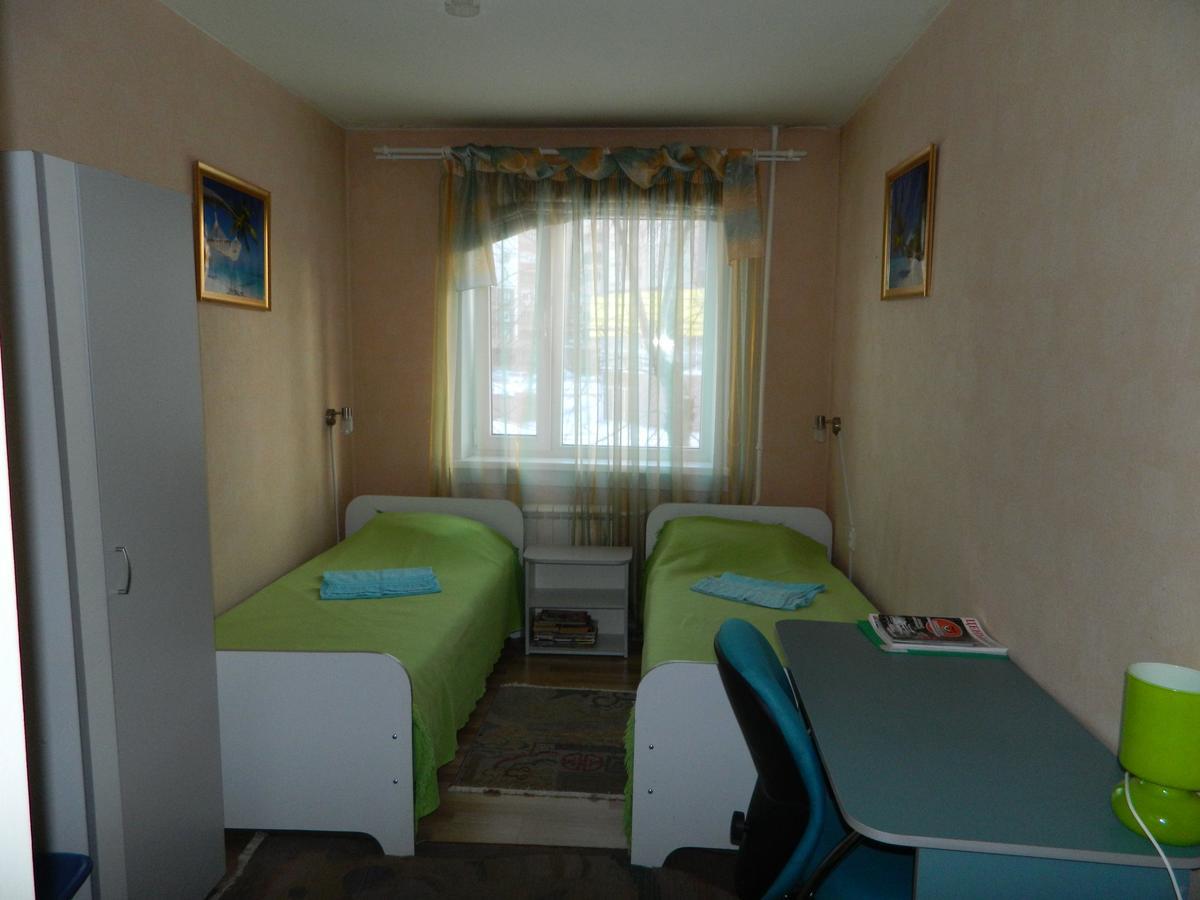 Mini Hotel Galant On Deputatskaya 5 Bratsk Esterno foto